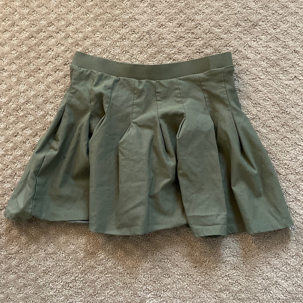 TRENDY SAGE PLEATED SKIRT